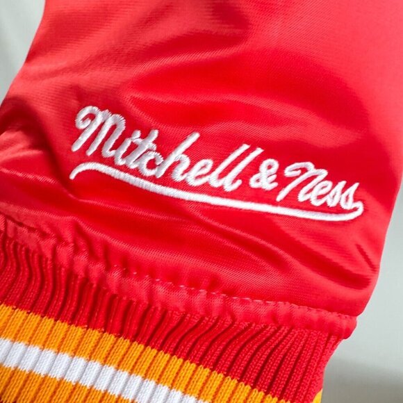 Kansas City Chiefs Red Nylon Bomber Jacket S - Picture 6 of 8